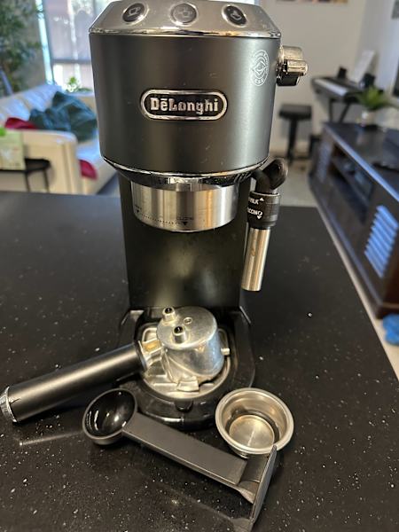 DeLonghi Coffee Machine630221788876811121