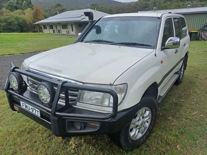 2005 TOYOTA LANDCRUISER GXL (4x4) 5 SP AUTOMATIC 4D WAGON62940490733442113