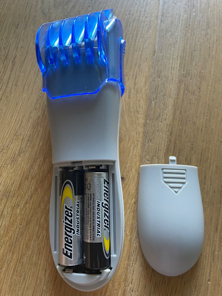 New shaver $10 ( battery operated)63022633497473112