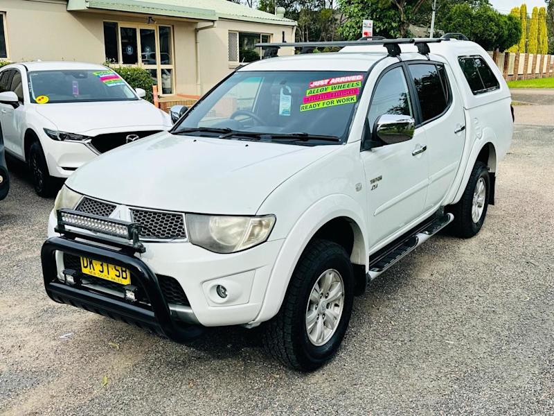 2012 Mitsubishi Triton MN MY12 GLX-R Double Cab White 5 Speed Sports Automatic Utility628827291590411120