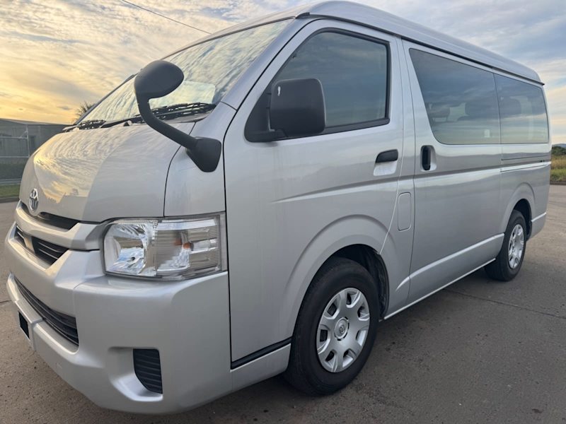 2020 TOYOTA HIACE, WIDE body LWB, 2.7 petrol, 6-speed auto!!62937624293378111