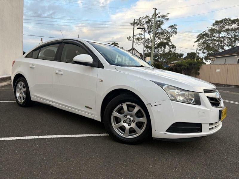 2010 Holden Cruze JG CD White 6 Speed Automatic Sedan62934698915331113