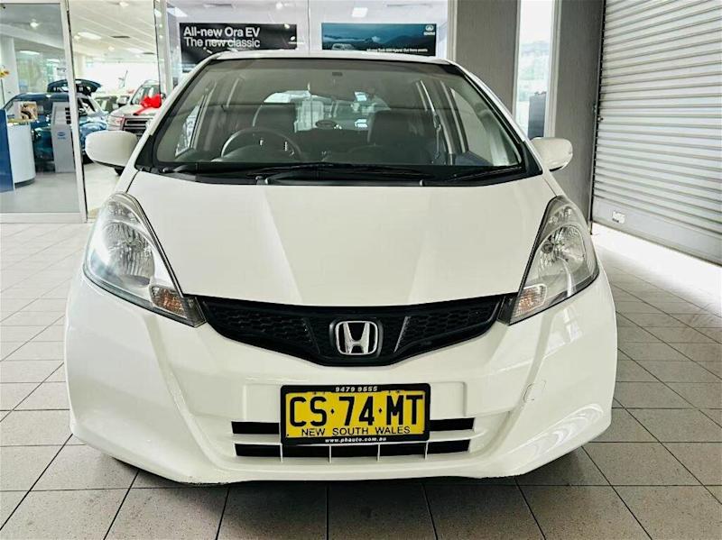 2011 Honda Jazz GE MY12 GLi White 5 Speed Automatic Hatchback62933704380417112
