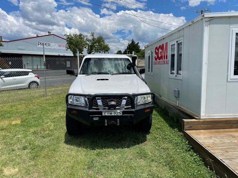 2011 NISSAN PATROL DX (4x4) MY11 UPGRADE --Located at ARMIDALE in the NSW Northern Tablelands halfwa62935680073219111
