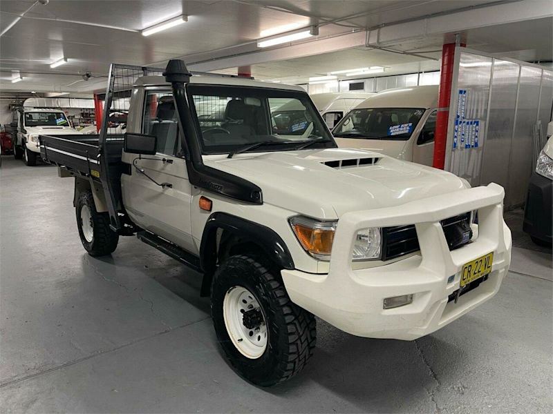 2018 Toyota Landcruiser VDJ79R MY18 Workmate (4x4) White 5 Speed Manual Cab Chassis629376251376651110