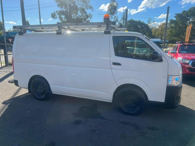 2017 TOYOTA HIACE LWB VAN, AUTOMATIC, DIESEL , REGO , WARRANTY, JUST SERVICED !!!62934705529730112