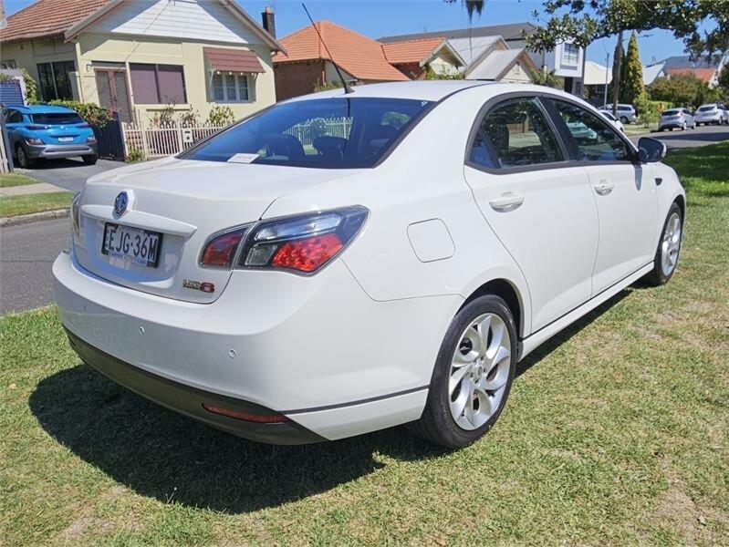 2013 MG MG6 IP2X GT Comfort White 5 Speed Manual Hatchback62882738408962114
