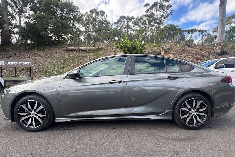 2018 Holden Commodore ZB MY18 RS-V Liftback AWD Graphite 9 Speed Sports Automatic Liftback62936662572418114