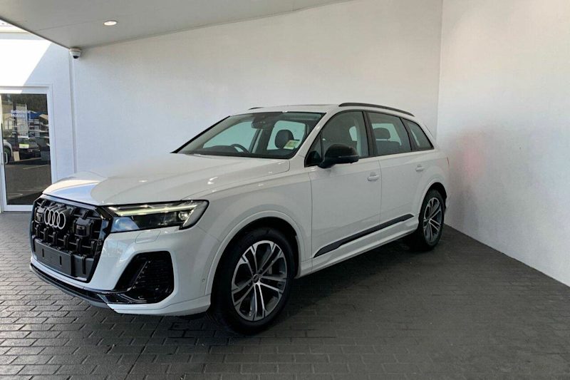 2024 Audi Q7 4M MY25 45 TFSI Tiptronic quattro Carrara White (0q0q) 8 Speed Sports Automatic Wagon62935683450115112