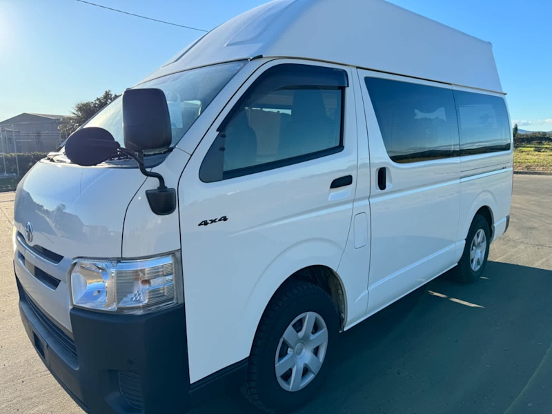 2018 TOYOTA Hiace LWB ***4WD!!!*** super high roof! Diesel 2.8 auto!62935683423489111