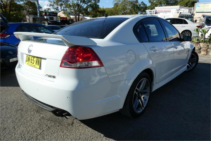 2007 Holden Commodore VE SS White 6 Speed Automatic Sedan62885349334403113