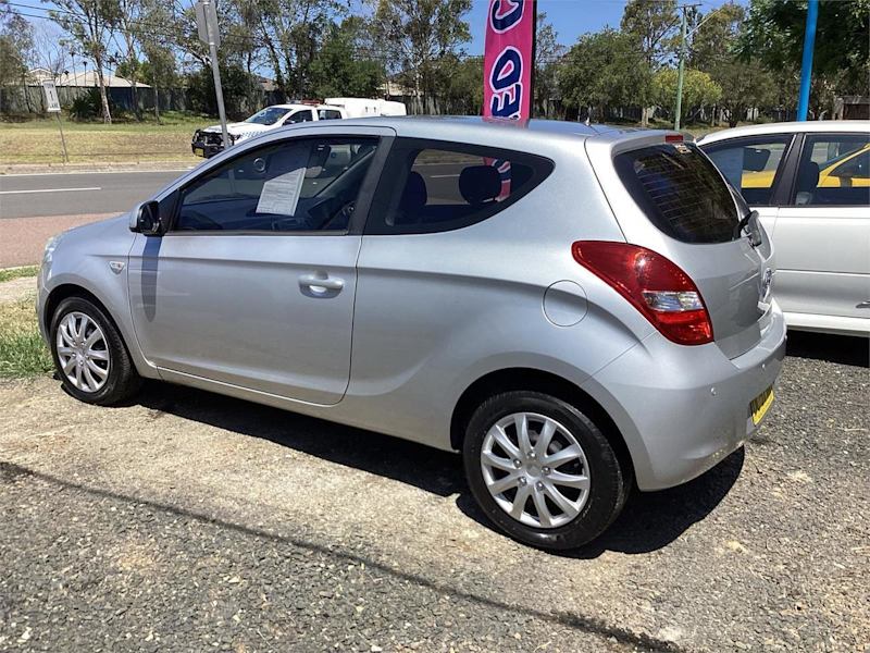 2010 Hyundai i20 PB MY11 Active Silver 5 Speed Manual Hatchback62935680429827114