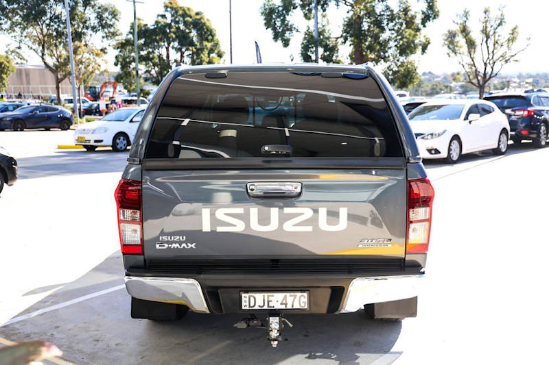 2016 Isuzu D-MAX MY15.5 LS-U Crew Cab Grey 5 Speed Sports Automatic Utility62882767282050114