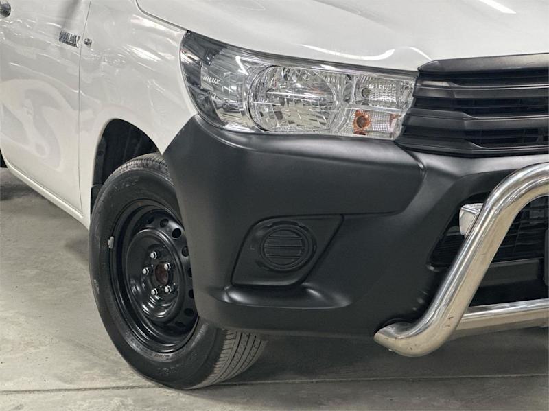 2019 Toyota Hilux TGN121R Workmate 4x2 White 5 Speed Manual Cab Chassis62935682136579112