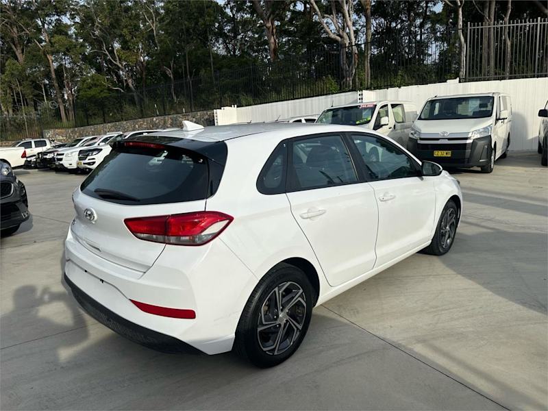 2021 Hyundai i30 PD.V4 MY21 White 6 Speed Automatic Hatchback62937623375874113