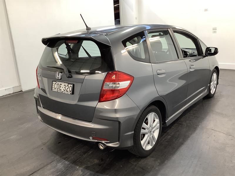 2013 Honda Jazz GE MY12 Vibe-S Grey 5 Speed Automatic Hatchback62934697860354113