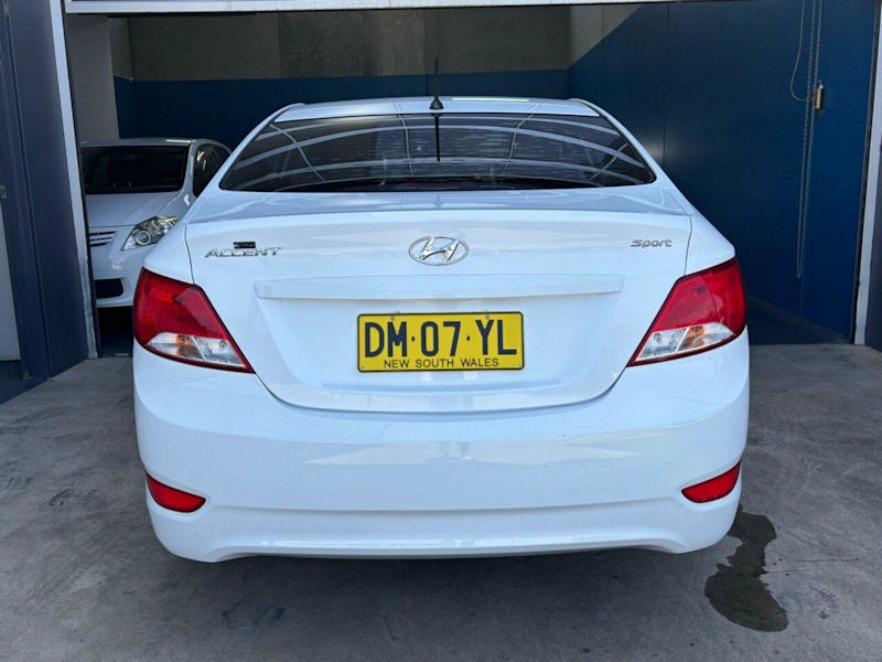 2017 Hyundai Accent SPORT RB5 White Automatic Sedan62882769775106114
