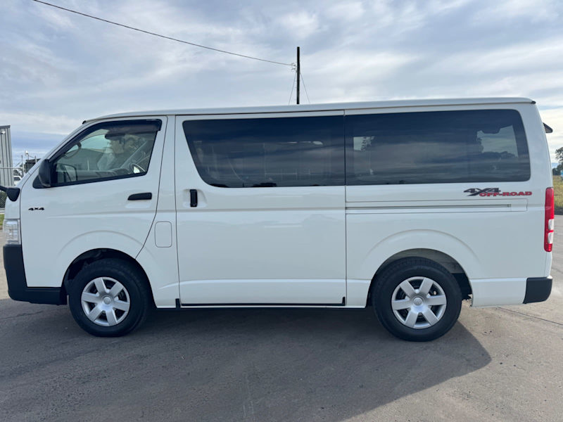 2020 TOYOTA 4X4 HIACE LWB (4 DOOR  OPTION), diesel auto, low kms 4WD!62940490541955112