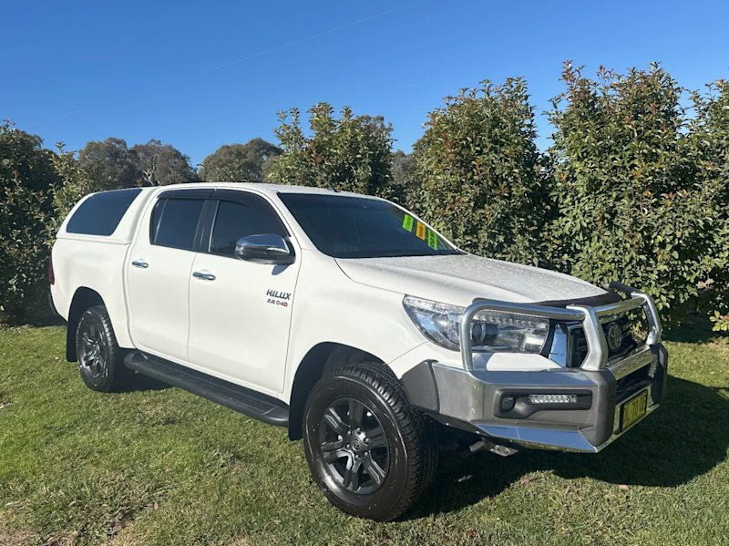 2019 TOYOTA HILUX SR5 (4x4)62935682950531110