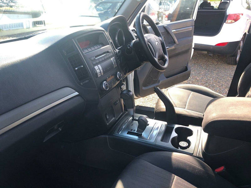 2011 Mitsubishi Pajero NW VR-X Wagon 5st 5dr Spts Auto 5sp 4x4 3.2DT [MY12]62935689771778110