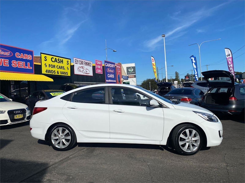 2016 Hyundai Accent RB3 MY16 Active White 6 Speed CVT Auto Sequential Sedan62935684727426111