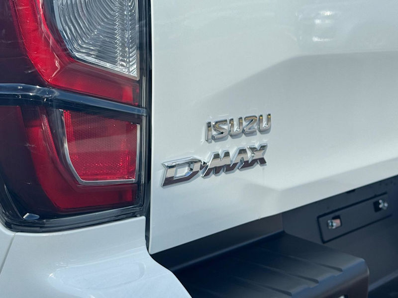 2025 Isuzu D-MAX RG MY24 LS-U Crew Cab White 6 Speed Sports Automatic Utility62885349068163114