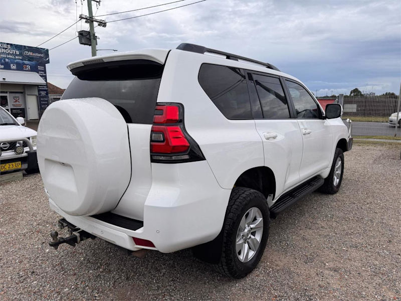 2017 Toyota Landcruiser Prado GDJ150R MY16 GXL (4x4) White 6 Speed Automatic Wagon62935690372610112