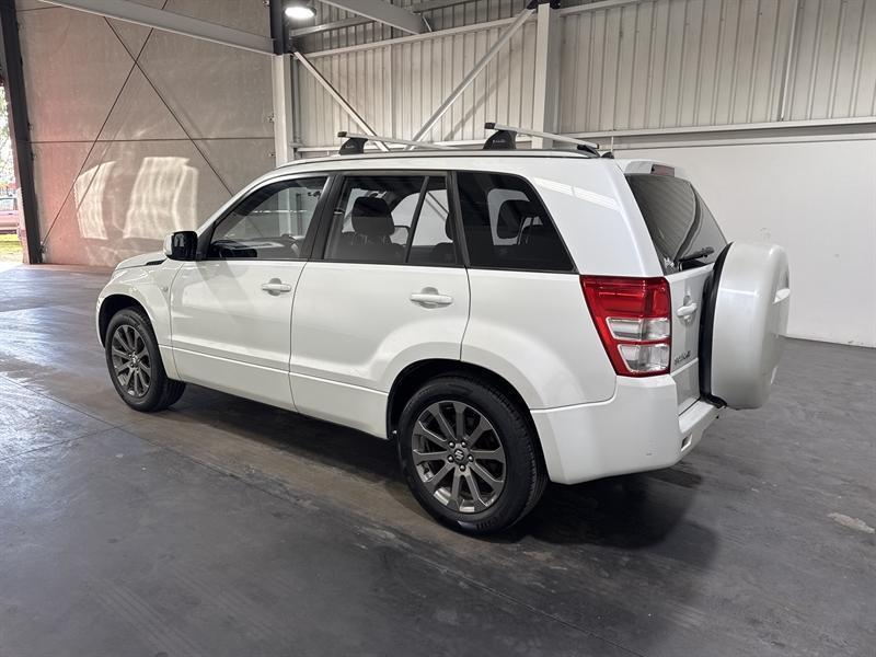 2015 Suzuki Grand Vitara JB MY15 Navigator (4x2) White 5 Speed Manual Wagon62933714984066114