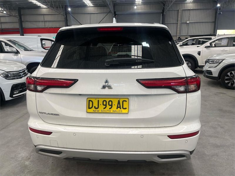 2023 Mitsubishi Outlander ZM MY23 LS 2WD White 8 Speed Constant Variable Wagon62933708821505114