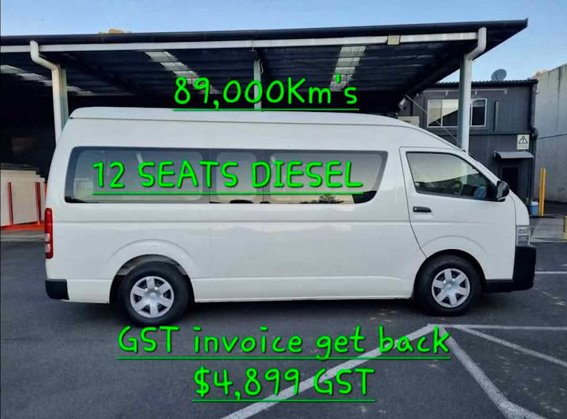 2018 TOYOTA HIACE COMMUTER62885349313538111