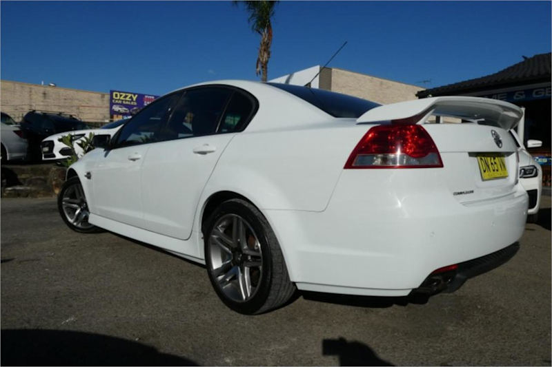 2007 Holden Commodore VE SS White 6 Speed Automatic Sedan62885349334403112