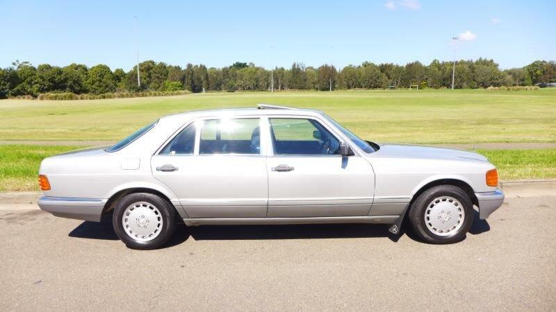 1990 Mercedes-Benz 420 SEL Metallic Silver 4 Speed Automatic Sedan62938583986947110