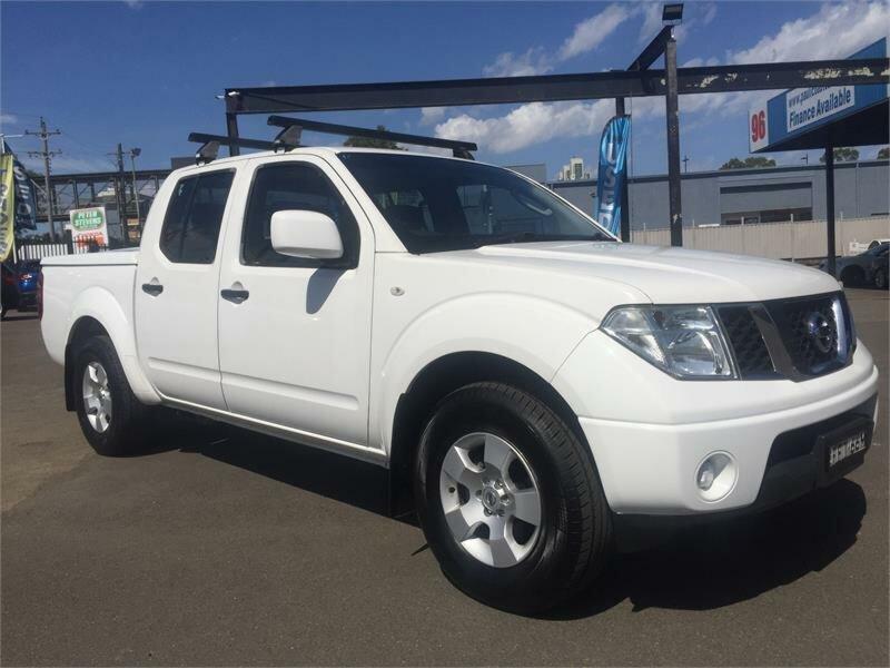 2014 Nissan Navara D40 MY13 RX (4x2) White 6 Speed Manual Dual Cab Pick-up62882733698946112