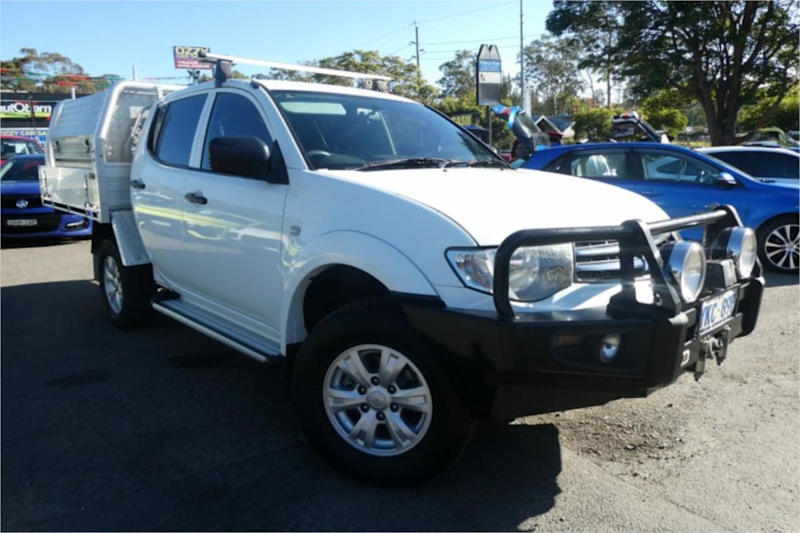2014 Mitsubishi Triton MN MY15 GLX (4x4) White 5 Speed Manual 4x4 Double Cab Utility62882729324291110