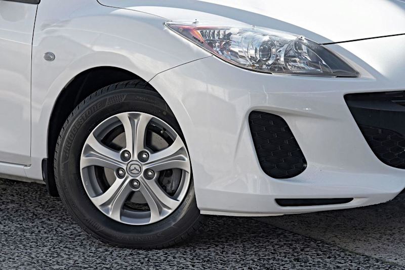 2011 Mazda 3 BL10F1 MY10 Neo White 6 Speed Manual Hatchback62933708440579111