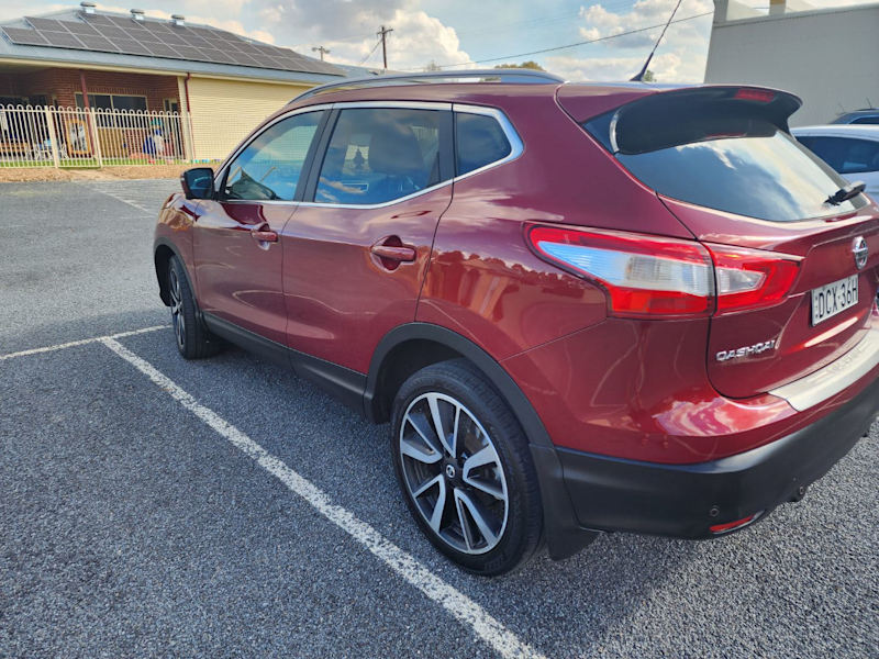 2016 Nissan Qashqai TL63437623448577111