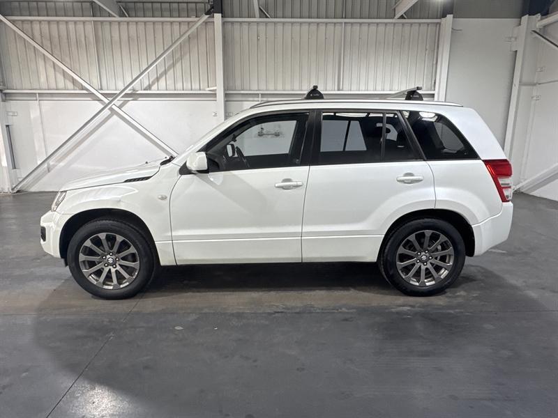 2015 Suzuki Grand Vitara JB MY15 Navigator (4x2) White 5 Speed Manual Wagon62933714984066113