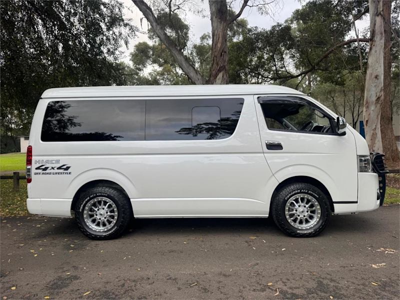 2016 Toyota HiAce TRH219R UPGRADE MY16 2016 GL 10 Seater 4WD 4WD GL 10 seater widebody White 6 Speed62933712062211112