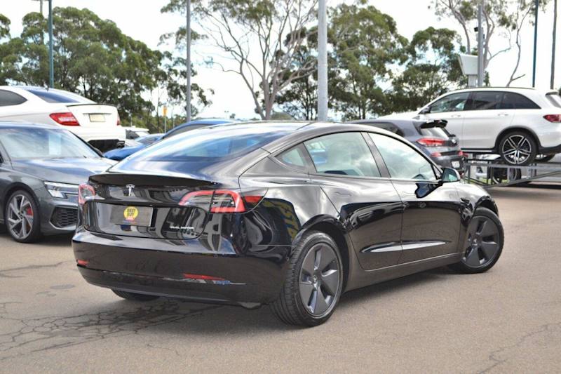 2022 Tesla Model 3 Long Range Sedan 4dr Reduction Gear 1sp AWD AC366kW Black Reduction Gear Sedan62882731450113111