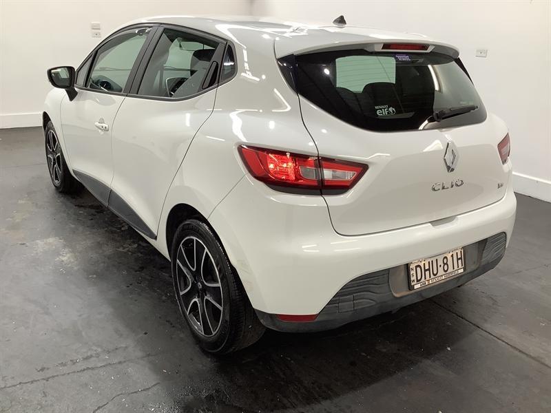 2015 Renault Clio X98 Expression White 5 Speed Manual Hatchback62936662300291112