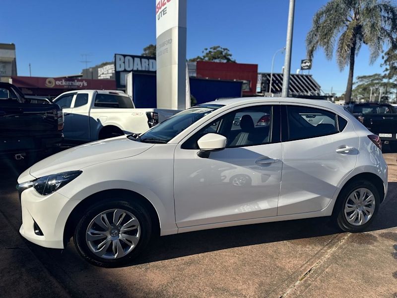 2015 Mazda 2 DJ Neo White 6 Speed Manual Hatchback62935692086785113