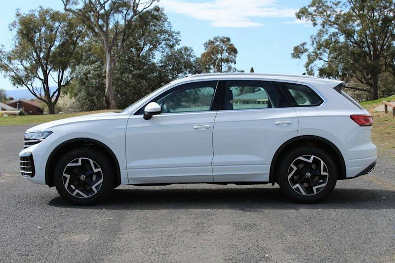 2025 Volkswagen Touareg RC MY25 170TDI Tiptronic 4MOTION Pure White 8 Speed Sports Automatic Wagon62939538059777113