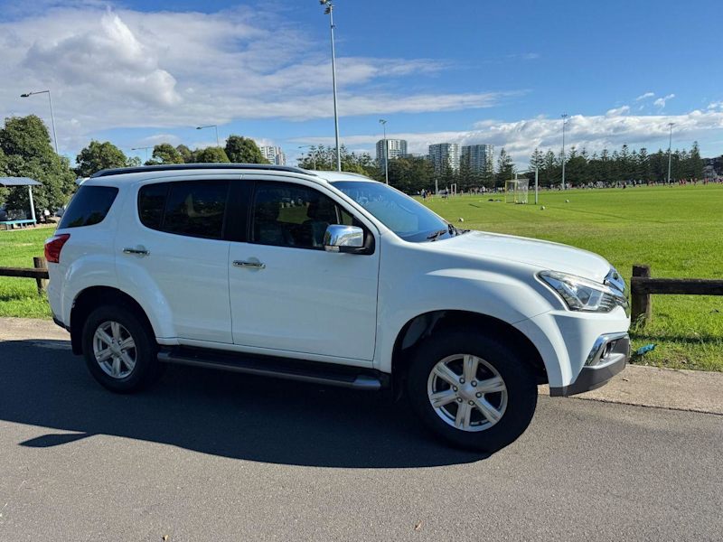 2019 Isuzu MU-X UC MY19 LS-T (4x2) White 6 Speed Auto Sequential Wagon62882768154627110