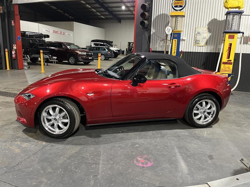 2015 Mazda MX-5 K Red 6 Speed Manual Roadster62933707754626111