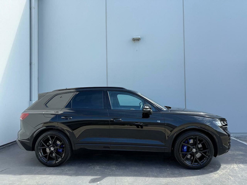 2024 Volkswagen Touareg RC MY25 R Tiptronic 4MOTION Black Metallic 8 Speed Sports Automatic Wagon62882766164865112