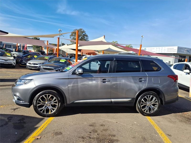2017 Mitsubishi Outlander ZK MY17 LS 2WD Safety Pack Iron Bark Grey 6 Speed Constant Variable Wagon62882772305281113
