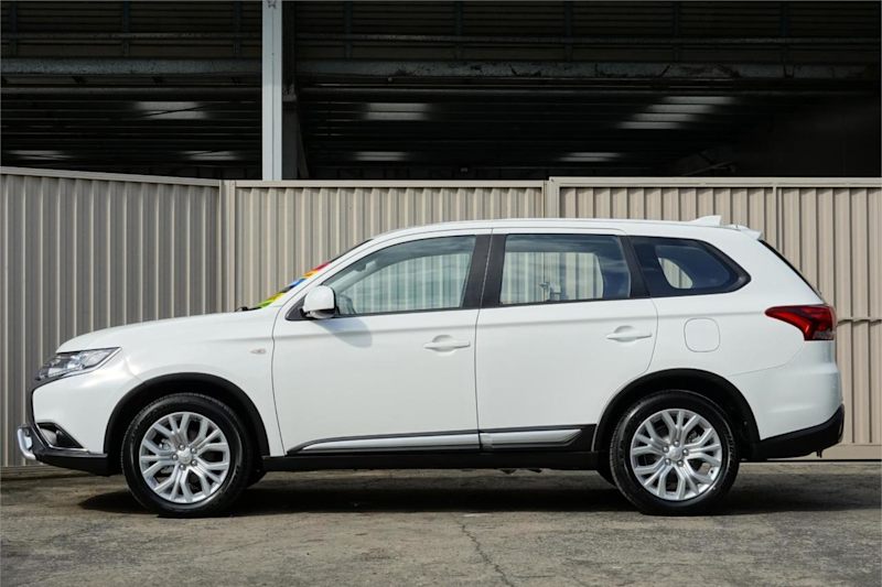 2020 Mitsubishi Outlander ZL MY21 ES 5 Seat (AWD) White 6 Speed CVT Auto Sequential Wagon62938582974211114