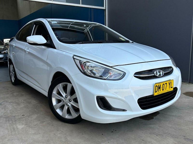 2017 Hyundai Accent SPORT RB5 White Automatic Sedan62882769775106111