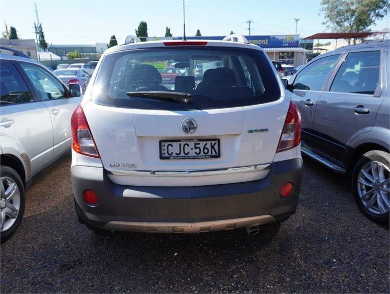 2012 Holden Captiva CG MY12 5 (FWD) White 6 Speed Automatic Wagon62882733255938114