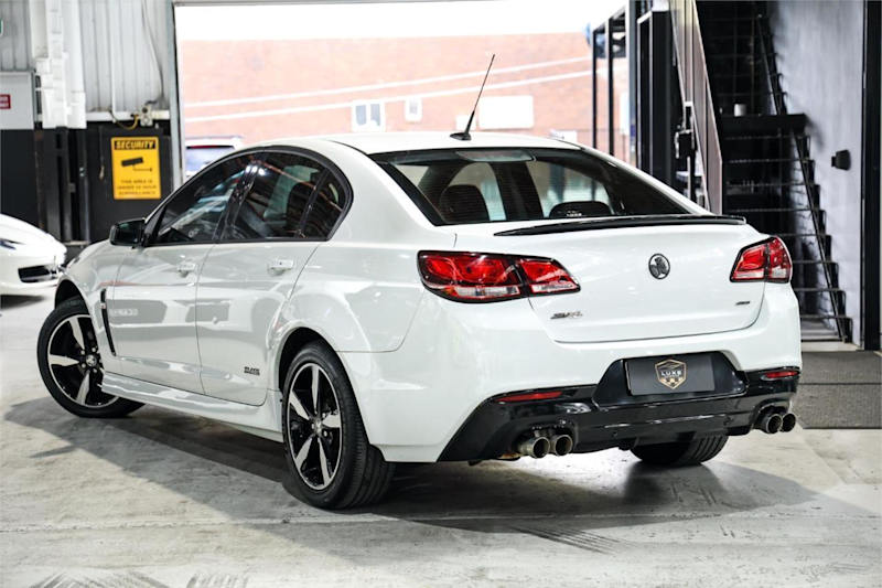 2016 Holden Commodore VF II MY16 SV6 Black White 6 Speed Sports Automatic Sedan62935690512897111